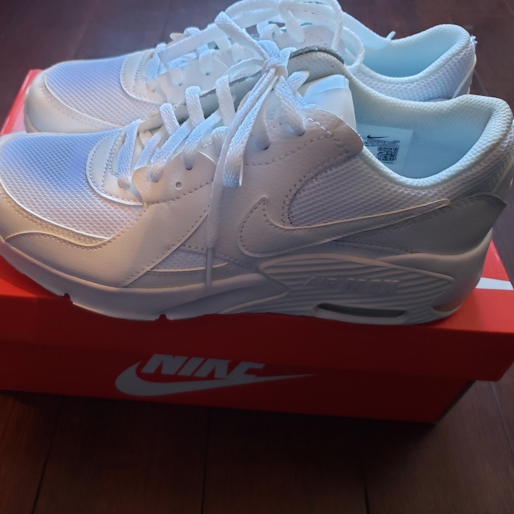 Nike Emcee Sneaker - Women - 5